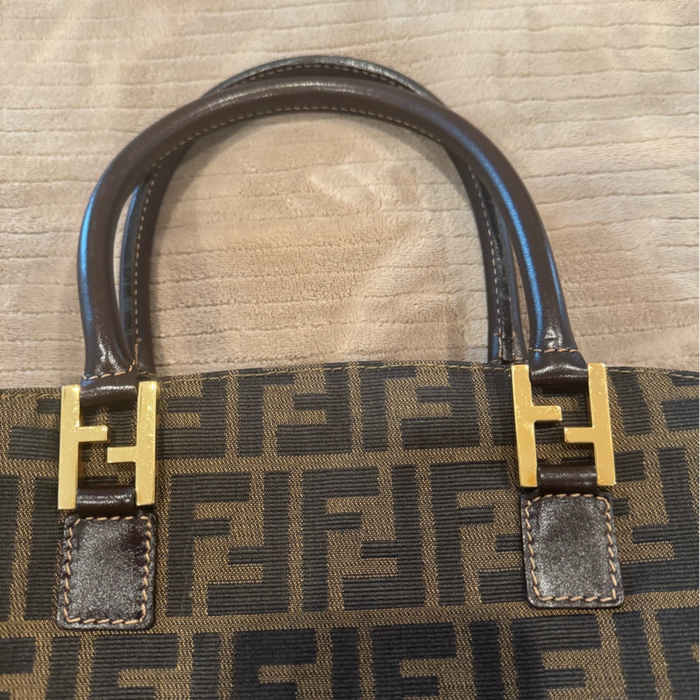 Fendi Zucca top handle. Great condition - Picture 2 of 13